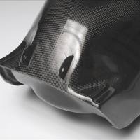 Reservoir carburant carbone