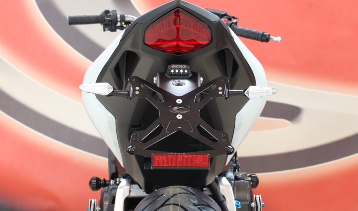 Support Plaque Et Feu Arrière Pour Honda 125 CG - Pièce D'occasion - Remplacement Moto