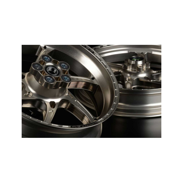 ROUE ARRIERE 17 X 6 ALUMINIUM FORGE GASS RSA OZ SUZUKI HAYABUSA 1300 NO ABS - Couleur : NOIR MAT