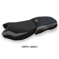 HOUSSE DE SELLE COMPATIBLE BMW R 1250 GS ADVENTURE (19-22) MODÈLE BACENO 3 - Type : STANDARD, Logo : AVEC LOGO, Couleur : GRIS BRUN