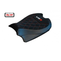 HOUSSE DE SELLE COMPATIBLE DUCATI PANIGALE V4 (18-22) MODÈLE HARBIN VELVET STAND - Logo : AVEC LOGO, Couleur : NOIR, Type : STANDARD 