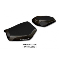 HOUSSE DE SELLE COMPATIBLE KTM 1290 SUPER DUKE R (20-22) MODÈLE KAMPUR STANDARD, - Logo : AVEC LOGO, Couleur : NOIR, Type : STANDARD