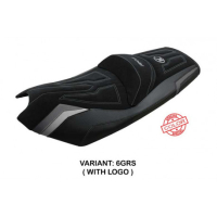 HOUSSE DE SELLE COMPATIBLE KYMCO AK 550 (17-22) MODÈLE RAJKA - Logo : AVEC LOGO, Couleur : NOIR, Type : CONFORT