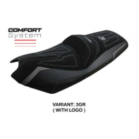 HOUSSE DE SELLE COMPATIBLE KYMCO AK 550 (17-22) MODÈLE RAJKA - Logo : AVEC LOGO, Couleur : GRIS ARGENT, Type : CONFORT