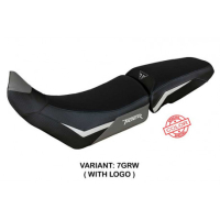 HOUSSE DE SELLE COMPATIBLE TRIUMPH TIGER 900 (20-22) MODÈLE DOVER - Type : CONFORT, Logo : AVEC LOGO, Couleur : ARGENT