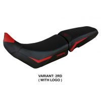 HOUSSE DE SELLE COMPATIBLE TRIUMPH TIGER 900 (20-22) MODÈLE DOVER - Logo : AVEC LOGO, Couleur : ARGENT, Type : CONFORT