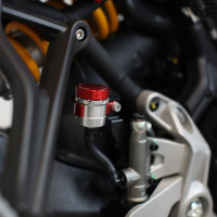 PETIT RESERVOIR DE LIQUIDE EVOTECH FREIN - EMBRAYAGE - Couleur patte : Titanium, Couleur bouchon : Noir, Couleur Corps : Orange