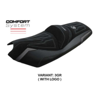 HOUSSE DE SELLE COMPATIBLE KYMCO AK 550 (17-22) MODÈLE RAJKA - Logo : AVEC LOGO, Couleur : GRIS ARGENT, Type : STANDARD