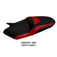 HOUSSE DE SELLE COMPATIBLE YAMAHA T-MAX (17-21) MODÈLE MILANO 3 - Logo : AVEC LOGO, Couleur : ARGENT, Type : STANDARD