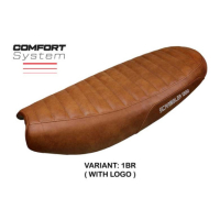 HOUSSE DE SELLE COMPATIBLE TRIUMPH SCRAMBLER 1200 19-23 MODÈLE HULL - Logo : AVEC LOGO, Couleur : CHAMEAU, Type : STANDARD
