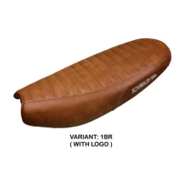 HOUSSE DE SELLE COMPATIBLE TRIUMPH SCRAMBLER 1200 19-23 MODÈLE HULL - Logo : AVEC LOGO, Couleur : CHAMEAU, Type : STANDARD
