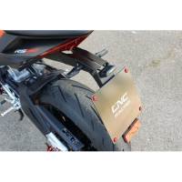 SUPPORT DE PLAQUE REGLABLE CNC RACING Aprilia RSV4 - Tuono V4 - RS 660 - Tuono 6