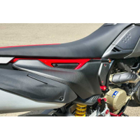 PROTECTIONS LATERALES POSTERIEURES CADRE CARBONE MAT CNC RACING Ducati Hypermota