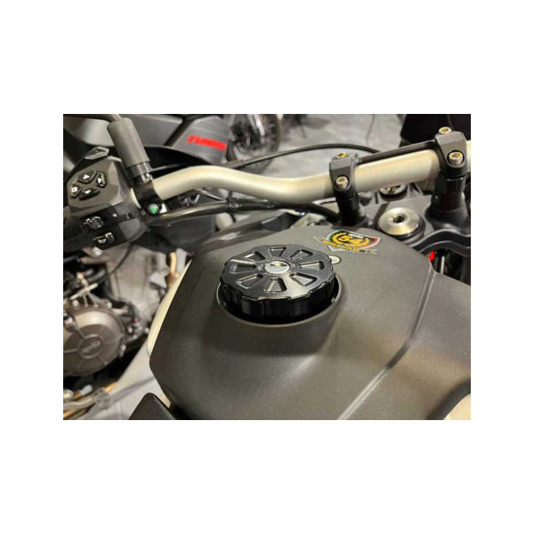BOUCHON DE TRAPPE A ESSENCE A CLE TUAREG 660 - Couleur : NOIR