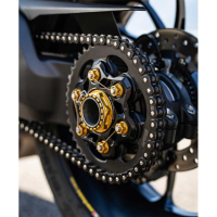 PORTE COURONNE ET ECROUS DUCATI PANIGALE V4 - Couleur porte couronne : ROUGE, Couleur écrous couronne : ROUGE, Couleur écrou porte couronne : OR