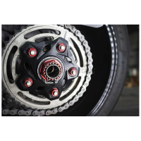 PORTE COURONNE ET ECROUS DUCATI ( 5 TROUS) - Couleur porte couronne : ROUGE, Couleur écrou porte couronne : OR, Couleur écrous couronne : SILVER