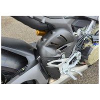PARE CHALLEUR COLLECTEUR CARBONE PANIGALE V4/STREETFIGHTER V4 2025